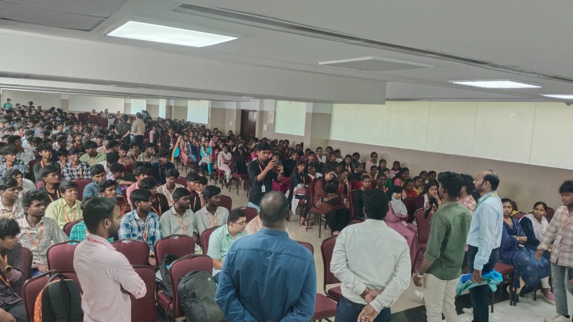 Anjali Computer Education A seminar was conducted at PERI Institute of Technology by Anjali Computer Education, Tambaram. photo 3